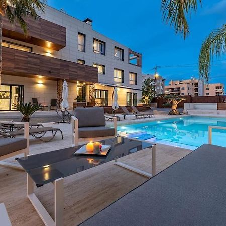 Апартаменты Lusso E Relax Con Piscina A 2 Minuti Dal Mare Миами-Плайя Экстерьер фото