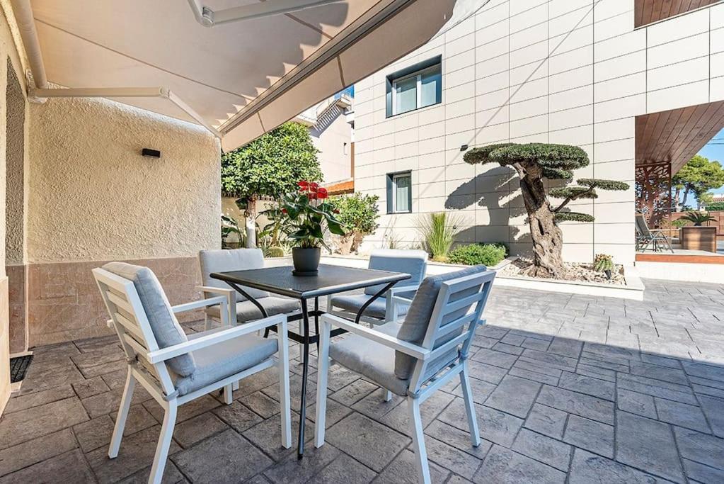 Апартаменты Lusso E Relax Con Piscina A 2 Minuti Dal Mare Миами-Плайя Экстерьер фото